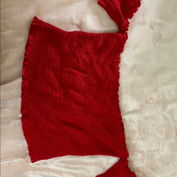 Red crop top - Picture 4 of 4